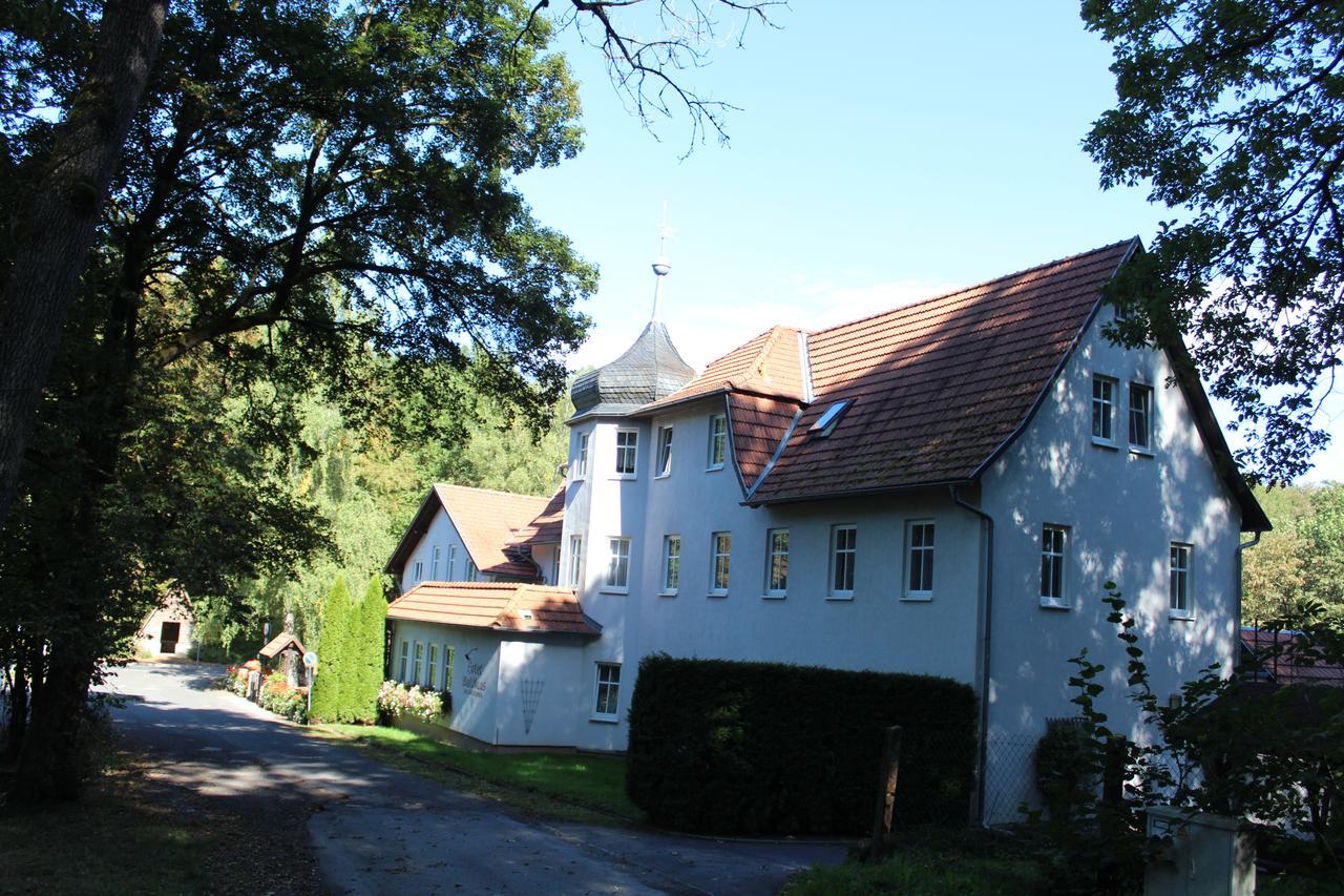 Hotel Waldhaus Romhild Екстериор снимка