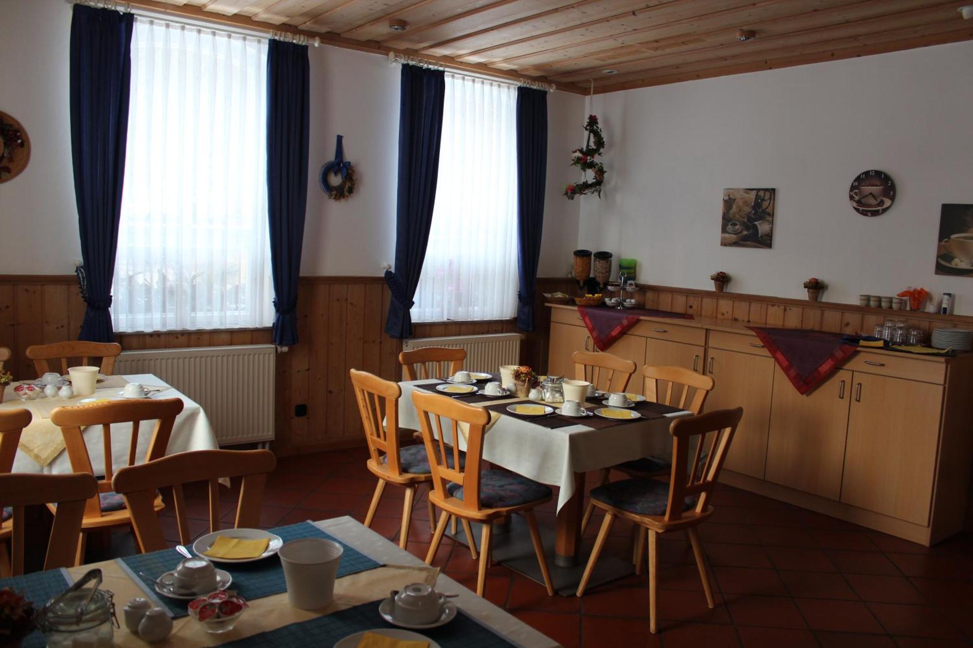 Hotel Waldhaus Romhild Екстериор снимка
