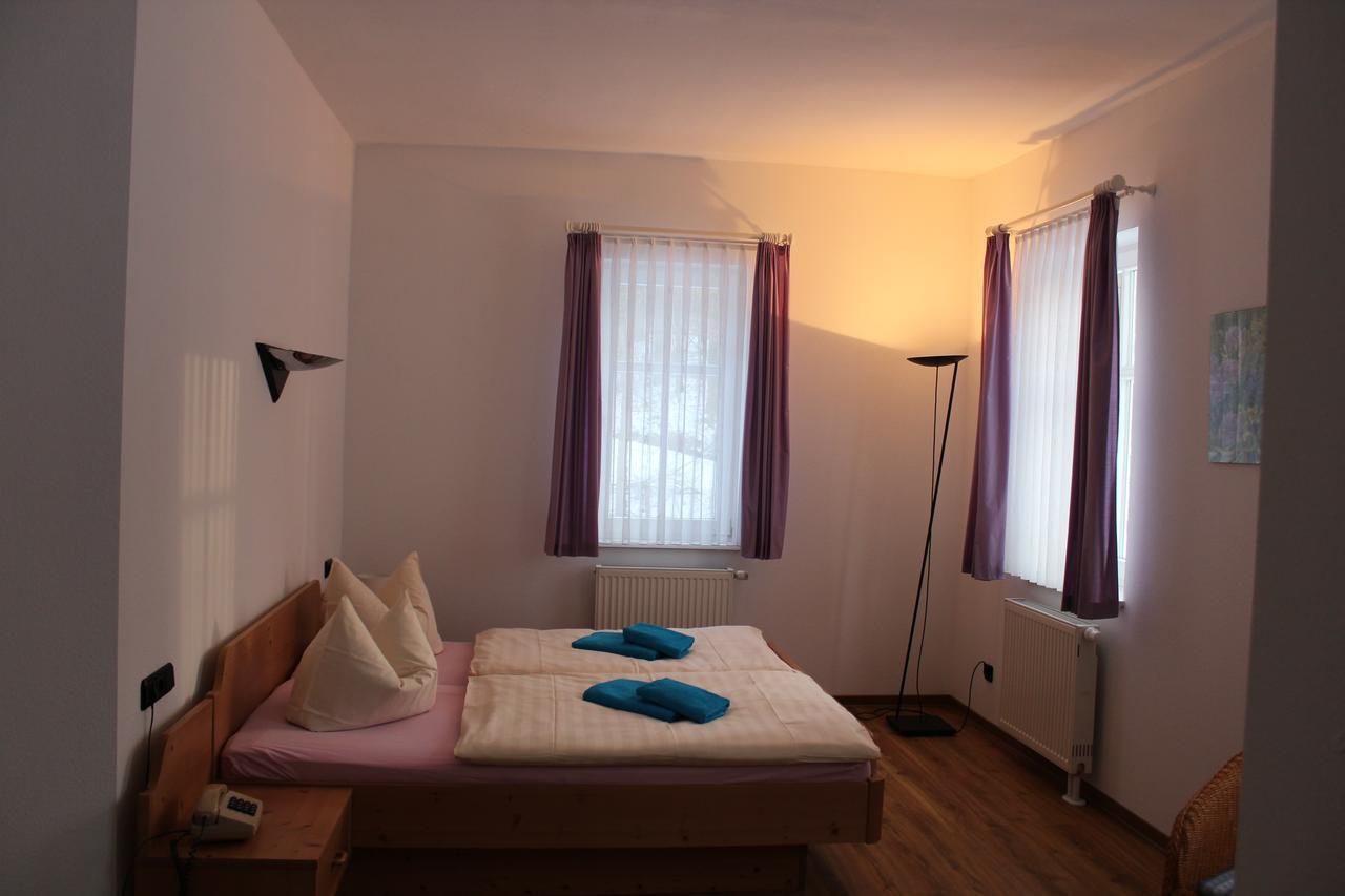 Hotel Waldhaus Romhild Екстериор снимка